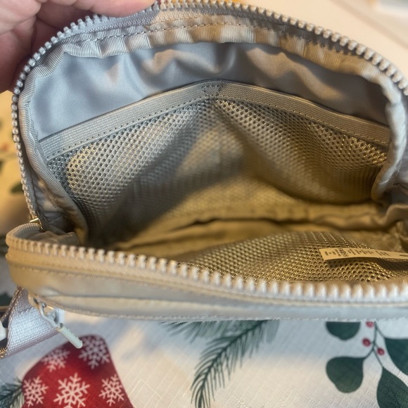 Lululemon belt bag - Picture 5 of 5